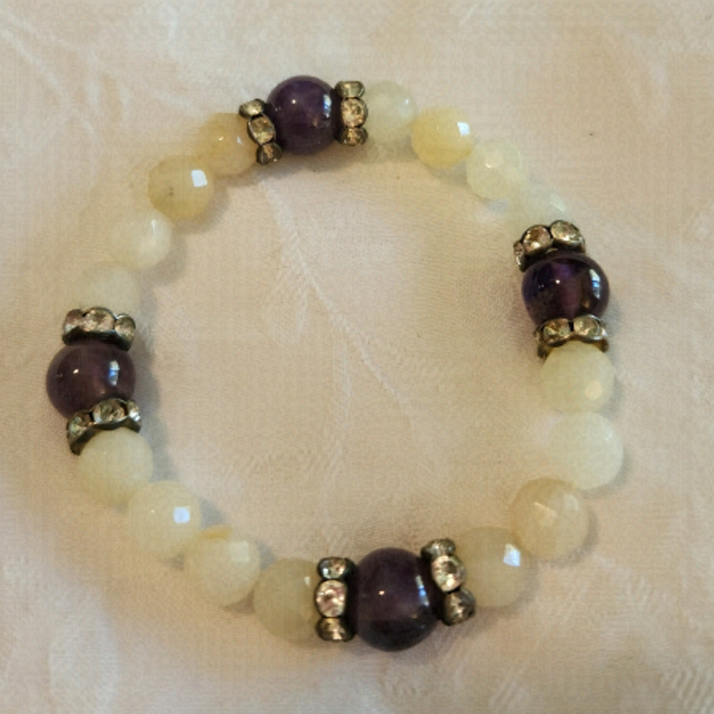 Stone beaded bracelet